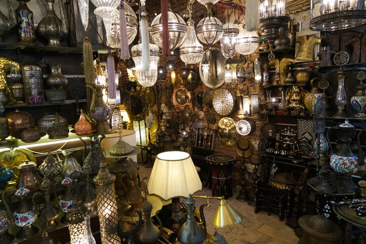 Antique stores buyers Riviera Beach Florida. Updated 2025